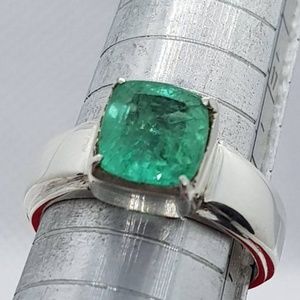 Vivid Green Mens Emerald stone rings handmade item